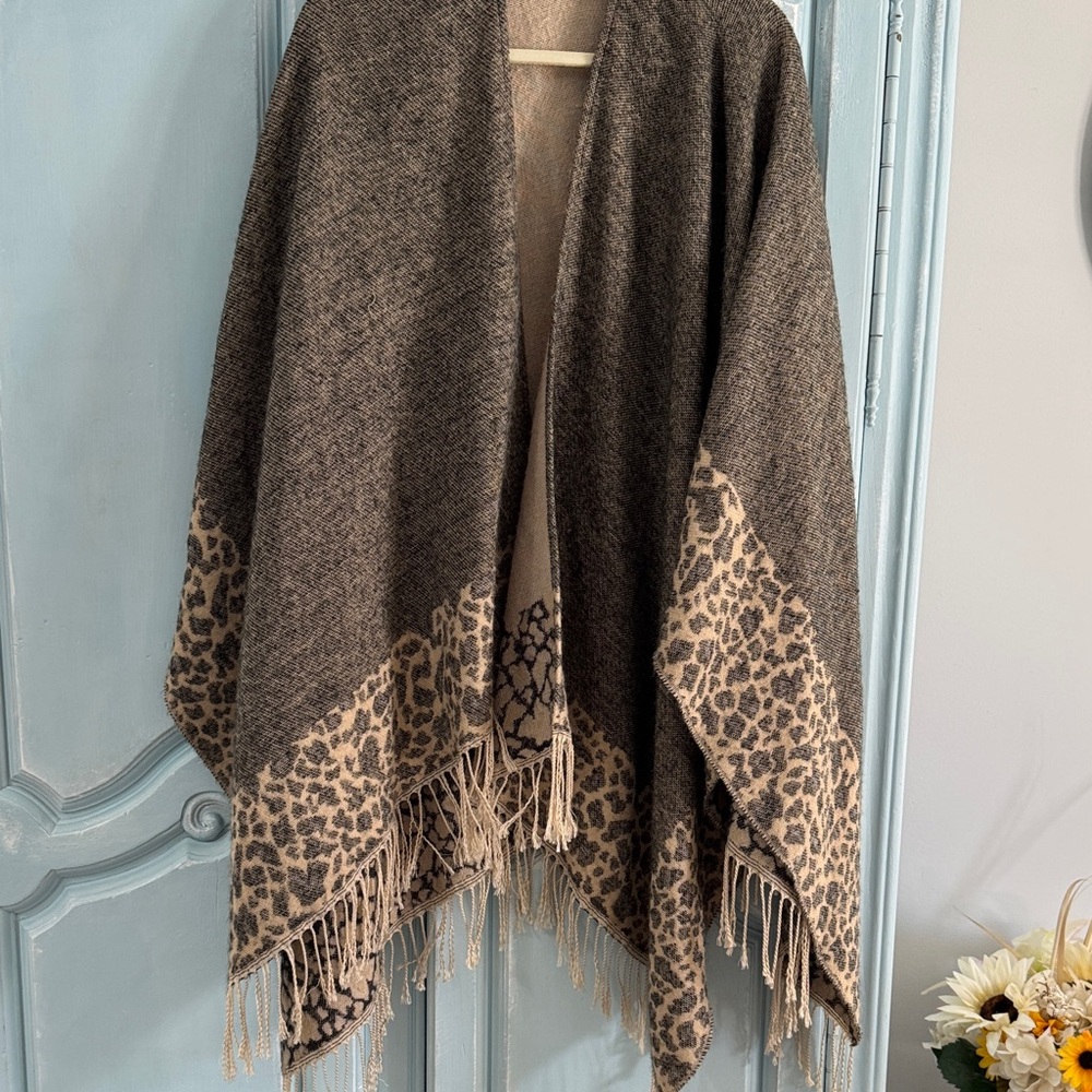 Croft & Barrow Leopard Print Fringe Wrap